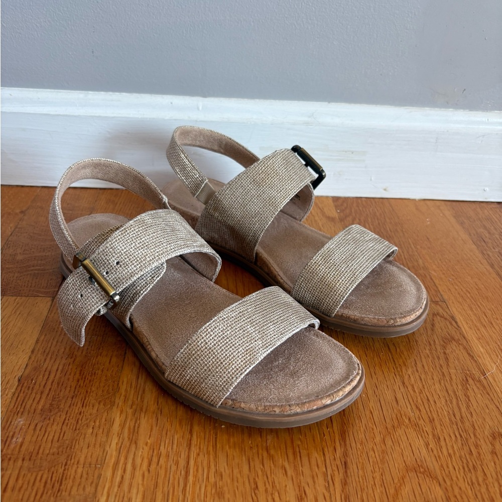 SOUL Naturalizer Beige Sandals